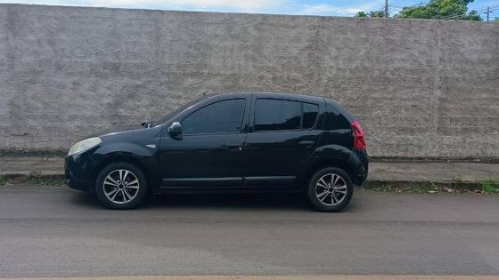 RENAULT SANDERO 1.6 EXPRESSION 8V FLEX 4P MANUAL RENAULT SANDERO 1.6 EXPRESSION 8V FLEX 4P MANUAL